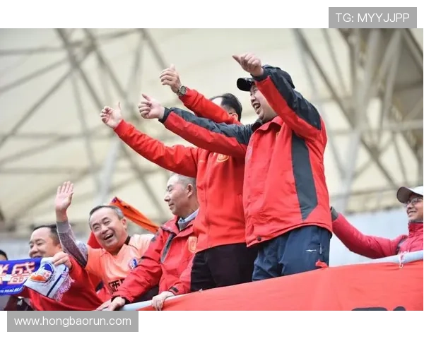 狼队红军球迷共忆若塔 第18与20分钟致敬